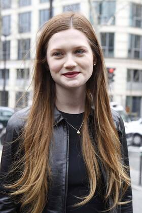 Bonnie Wright - Pret a Porter Show von Miu Miu in Paris - 07 03 2012 GwendolineLeGoff Panoramic 