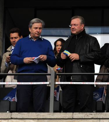 Fussball, Herren, Saison 2011 2012, 1. Bundesliga (34. Spieltag), Hertha BSC Berlin - TSG 1899 Hoffenheim, im Bild: v. l. Berlins Regierender Bürgermeister Klaus Wowereit (SPD) und Innensenator Frank Henkel (CDU) auf der Tribüne, 05.05. 2012,