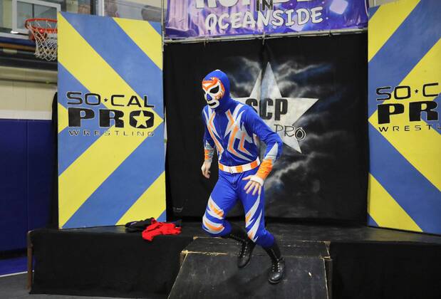 October 15, 2016 - Oceanside, California, USA - 10 15 2016_Oceanside, CA_SoCal Pro Wrestling s Rumble in Oceanside event at the Oceanside Boys & Girls Club gymnasium. A wrestler in an elaborate costume enters the gym for a match._Photo by Oceanside USA - ZUMAn47_