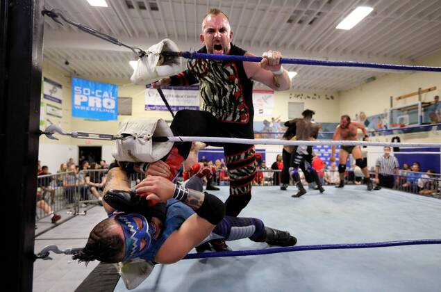 October 15, 2016 - Oceanside, California, USA - 10 15 2016_Oceanside, CA_SoCal Pro Wrestling s Rumble in Oceanside event at the Oceanside Boys & Girls Club gymnasium. Wrestler Destro smashes the face of opponent SoCal Crazy._Photo by Oceanside USA - ZUMAn47_
