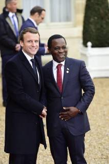 Emmanuel Macron - president de la Republique et Keith Mitchell - premier ministre de la Grenade NEWS : Climat Planete au Palais de l Elysee - Paris - 12 12 2017 JBAutissier Panoramic 