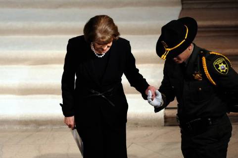 December 17, 2017 - San Francisco, California, USA - Senator Feinstein being escorted by a San Francisco Sheriff s deputy. San Francisco USA - ZUMAw332 20171217_zap_w332_013 Copyright: xNealxWatersx