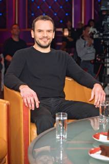 MDR - Riverboat. TV-Koch Steffen Henssler anläßlich der Aufzeichnung der MDR - Talkshow Riverboat am 18.01.2019 im Studio 3 der Mediacity Leipzig. 20190118SFL0040