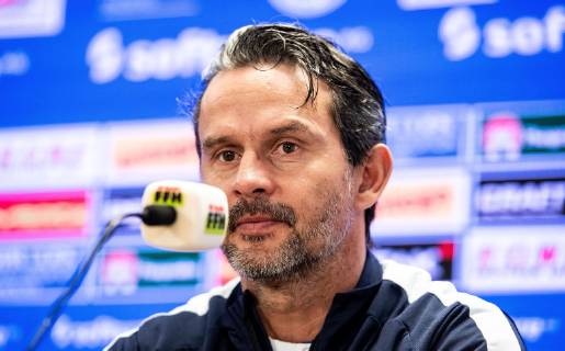 28.01.2019, xfux, Fussball 2.Bundesliga, SV Darmstadt 98 Pressekonferenz vor dem Spiel gegen den FC St. Pauli, emspor, emonline, v.l. Trainer Dirk Schuster (SV Darmstadt 98) (DFL DFB REGULATIONS PROHIBIT ANY USE OF PHOTOGRAPHS as IMAGE SEQUENCES and or QUASI-VIDEO) Darmstadt