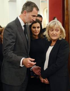 Spain s King Felipe VI (L) and Queen Letizia (C) greet Pilar Goya (R), widow of former vicepresident of PSOE S party, Alfredo Perez Rubalcaba, upon arrival at funeral chapel of former PSOE s party leader Alfredo Perez Rubalcaba, set up at the Lower House in Madrid, Spain, 10 May 2019. Alfredo Perez Rubalcaba, former vicepresident of the Spanish socialist party, has passed away on 10 May in Madrid after suffering a stroke two days earlier. PSOE s party leader Alfredo Perez Rubalcaba s funeral chapel in Madrid !ACHTUNG: NUR REDAKTIONELLE NUTZUNG!  Copyright: xJ.P.xGandulxPoolx GRAF8208 20190510-636931212623578798
