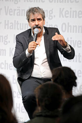 Frankfurter Buchmesse 2019. Journalist Deniz Yücel am 16.10.2019 auf der Frankfurter Buchmesse. 20191016MWI6605