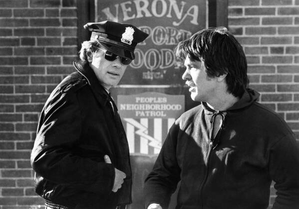 FIGHTING BACK, from left, Michael Sarrazin, Tom Skerritt, 1982, Ã‚Â©Paramount Pictures courtesy Everett Collection Â©Paramount Courtesy Everett Collection PUBLICATIONXNOTxINxCANxCHNxFRAxITAxJPNxNORxPOLxRUSxESPxUKxUSA Copyright: xParamount CourtesyxEverettxCollectionx MBDFIBA EC009