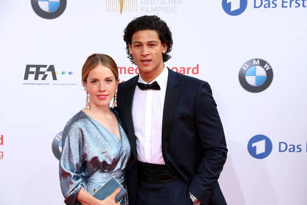 15 Paula Kalenberg und Emilio Sakraya bei der Verleihung der Lola - Deutscher Filmpreis in Berlin, Messehallen, am 27.4.2018. Berlin Deutschland, Germany Copyright: xPOP-EYE Buggex 10095382__lola341