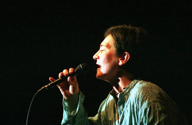 27 Konzert: k.d. Lang, Sängerin, voc, im Berliner Haus Der Kulturen Der Welt , Schauspielerin, Folk, Country, Pop, bekennende homosexuelle Frau, Lesbierin, Musik, Berlin Deutschland, Germany Copyright: xPOP-EYE Morlokx 00030104_00030104