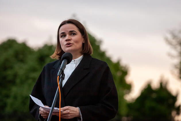 Belarusian opposition leader Sviatlana Tsikhanouskaya attends Ukraine protest Belarusian opposition leader Sviatlana Tsikhanouskaya speaks during a rally against Russia s war in Ukraine. The Belarusian community in the Washington, DC metro area joined US Ukrainian Activists daily protest at the White House to show their support. Both countries currently suffer at the hands of Russian President Vladimir Putin: Ukraine is under attack, and Belarus is led by Putin puppet Alexander Lukashenko. Washington DC United States Copyright: xAllisonxBaileyx originalFilename: bailey-belarusi220428_npLEP
