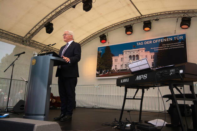 Frank-Walter Steinmeierï¼apresident Of Germany, Visits The Opening Of Villa Hammerschmidt In Bonn Frank-Walter Steinmeierï¼apresident of Germany is seen speaking on the stage during the opening day of Villa Hammerschmidt in Bonn, Germany on June18ï¼a2022 Bonn Germany Copyright: xYingxTangx originalFilename: tang-notitle220618_npw2i