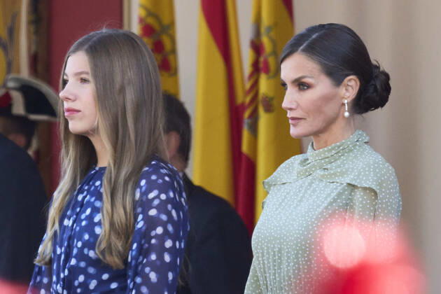 12-10-2022 Madrid Princess Sofia and Queen Letizia attend the military parade during the Dia de la Hispanidad, the national day, at Paseo de la Castellana in Madrid. No Spain  Copyright: xPPEx