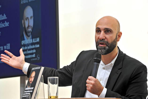 Frankfurter Buchmesse 2022. Autor Ahmad Mansour am 21.10.2022 auf der Frankfurter Buchmesse. 20221019MWI48726
