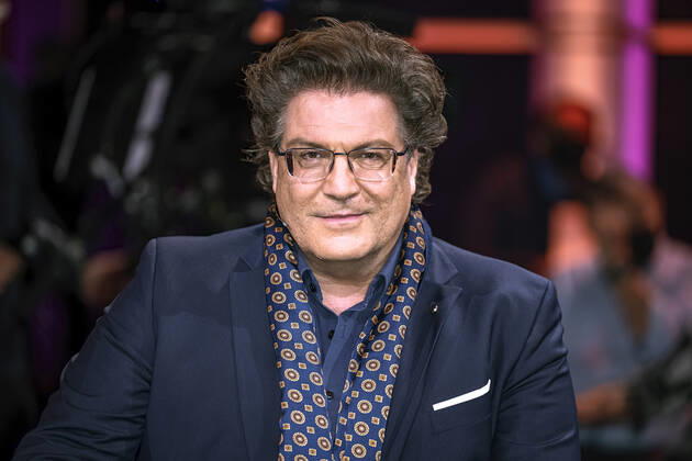 MDR - Riverboat. Schauspieler Francis Fulton Smith anläßlich der Aufzeichnung der MDR - Talkshow Riverboat am 25.11.2022 in der Mediacity Leipzig. 20221125SFL0033