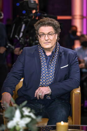 MDR - Riverboat. Schauspieler Francis Fulton Smith anläßlich der Aufzeichnung der MDR - Talkshow Riverboat am 25.11.2022 in der Mediacity Leipzig. 20221125SFL0029