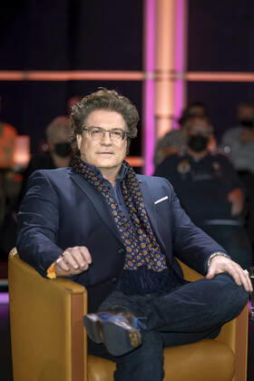 MDR - Riverboat. Schauspieler Francis Fulton Smith anläßlich der Aufzeichnung der MDR - Talkshow Riverboat am 25.11.2022 in der Mediacity Leipzig. 20221125SFL0003