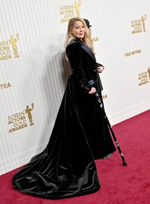 29th Annual Screen Actors Guild Awards. Fairmont Century Plaza, Los Angeles, California. Featuring: Christina Applegate Where: Los Angeles, California, United States When: 26 Feb 2023 Credit: BauerGriffin INSTARimages Copyright: xAXELLExWOUSSENx 52481434 EDITORIAL USE ONLY. NOT FOR USE BY NEWSPAPERS BASED IN THE UK.