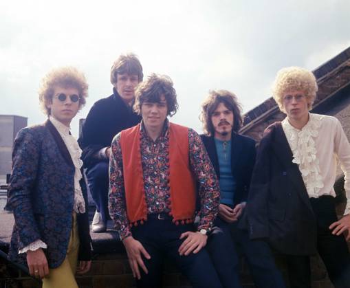 1960s Group The Move 1960s Rock Group. From L to R Trevor Burton, Carl Wayne, Bev Bevan, Roy Wood, Christopher Kefford., Credit:Photoshot Avalon United Kingdom  Copyright: xPhotoshotx xAvalonx 0506482283