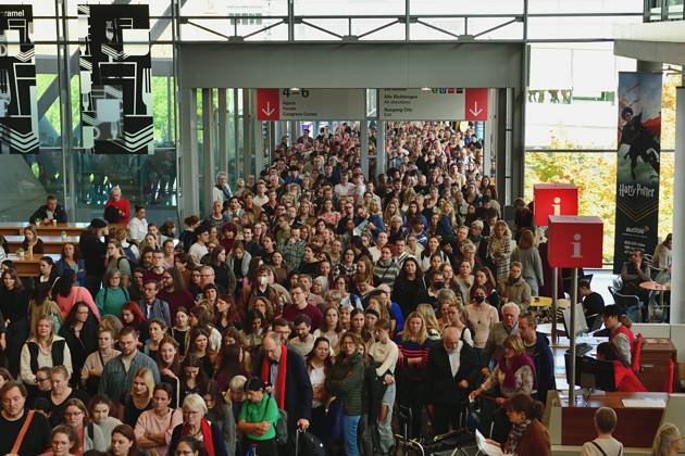 21.10.2023 Frankfurter Buchmesse Frankfurter Buchmesse 2023. Der Besucherandrang am, heutigen Messesamstag ist groß. Frankfurt am Main Messe Hessen Deutschland
