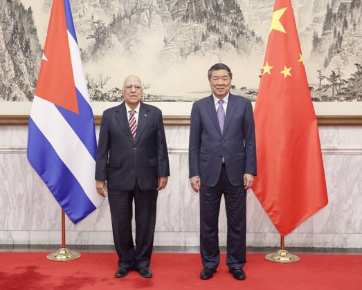 (231023) -- BEIJING, Oct. 23, 2023 -- Chinese Vice Premier He Lifeng, also a member of the Political Bureau of the Communist Party of China Central Committee, holds talks with Ricardo Cabrisas Ruiz, Deputy Prime Minister and Minister of Foreign Trade and Investment of Cuba, at the Diaoyutai State Guesthouse in Beijing, capital of China, Oct. 23, 2023. ) CHINA-BEIJING-HE LIFENG-CUBA-RICARDO CABRISAS RUIZ-TALKS (CN) DingxHaitao