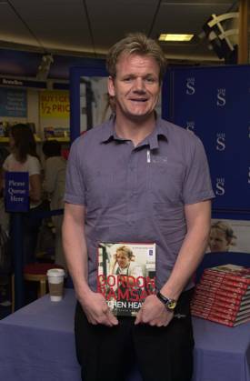 GORDON RAMSAY BOOK SIGNING TV CHEF GORDON RAMSAY SIGNING COPIES OF HIS NEW BOOK GORDON RAMSAY KITCHEN HEAVEN AT THE W H SMITHS IN CHELTENHAM. 28TH JUNE 2004., Credit:BARRY CLACK Avalon  Copyright: xBARRYxCLACKx xAvalonx 0515824466