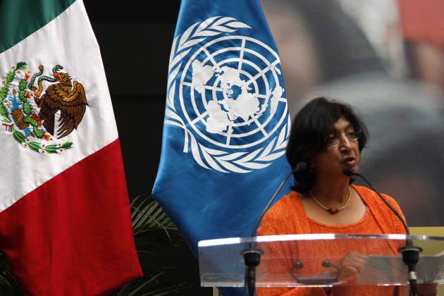 OAXACA, Oax.-Agreement-ONU-Oaxaca. G04071106.JPG OAXACA, Oax.-Agreement-ONU-Oaxaca. El gobernador de la entidad, Gabino Cué firma decreto Por un Oaxaca a favor de los Derechos Humanos y la No Discriminación con la Alta Comisionada de las Naciones Unidas, Navanethem Pillay, la manana de este lunes en la capital oaxaquena. EGV. Foto: Quadratín Agencia EL UNIVERSAL. México EDITORIAL USE ONLY  Copyright: xGDA ElxUniversal Méxicox-xTodosxlosxderechosxreservados.xProhibidoxelxusoxoxreproducciónxdexestaximagenxenxMéxicox AgenciaxelxUniversalx mxeluniversalpic126435