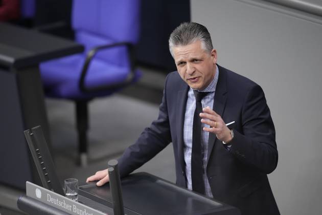 Deutscher Bundestag, 145. Plenarsitzung Thorsten Frei (CDU) sehr energisch mit kraftvoller Geste im Portrait bei seiner Rede zum Nachtragshaushalt 2023 bei der 145. Sitzung des Deutschen Bundestag in Berlin, 15.12.2023 Berlin Berlin Deutschland