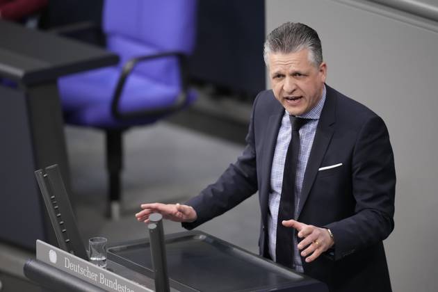 Deutscher Bundestag, 145. Plenarsitzung Thorsten Frei (CDU) sehr energisch mit kraftvoller Geste im Portrait bei seiner Rede zum Nachtragshaushalt 2023 bei der 145. Sitzung des Deutschen Bundestag in Berlin, 15.12.2023 Berlin Berlin Deutschland