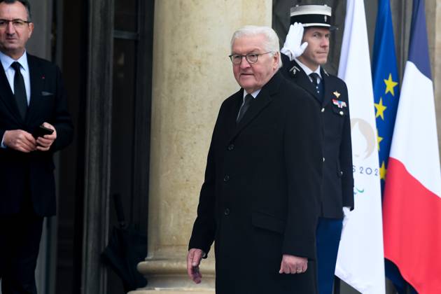 Frank Walter Steinmeier President of Germany arrives at the Elysee Palace after a ceremony for late European Commission president Jacques Delors, Friday, Jan. 5, 2024 in Paris. Jacques Delors, a Paris bank messenger s son who became the visionary and builder of a more unified Europe in his momentous decade as chief executive of the European Union, has died in Paris last week. He was 98. NEWS : dà jeuner au Palais de l Elysà e dans le cadre de l hommage national à M. Jacques Delors - 05 01 2024 LionelUrman Panoramic