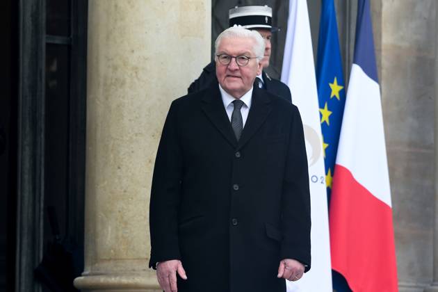 Frank Walter Steinmeier President of Germany arrives at the Elysee Palace after a ceremony for late European Commission president Jacques Delors, Friday, Jan. 5, 2024 in Paris. Jacques Delors, a Paris bank messenger s son who became the visionary and builder of a more unified Europe in his momentous decade as chief executive of the European Union, has died in Paris last week. He was 98. NEWS : dà jeuner au Palais de l Elysà e dans le cadre de l hommage national à M. Jacques Delors - 05 01 2024 LionelUrman Panoramic