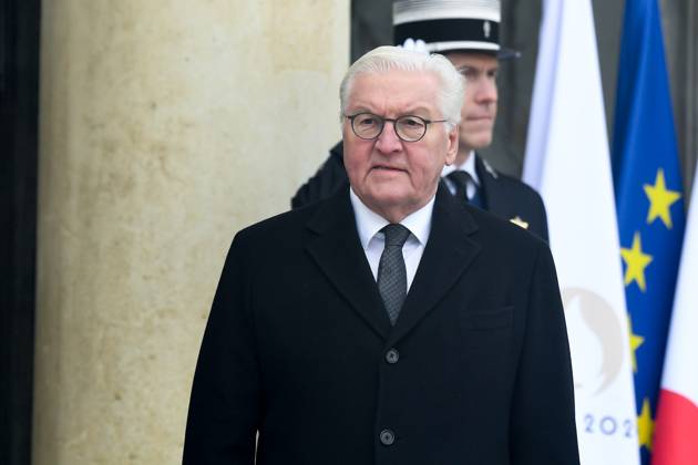 Frank Walter Steinmeier President of Germany arrives at the Elysee Palace after a ceremony for late European Commission president Jacques Delors, Friday, Jan. 5, 2024 in Paris. Jacques Delors, a Paris bank messenger s son who became the visionary and builder of a more unified Europe in his momentous decade as chief executive of the European Union, has died in Paris last week. He was 98. NEWS : dà jeuner au Palais de l Elysà e dans le cadre de l hommage national à M. Jacques Delors - 05 01 2024 LionelUrman Panoramic