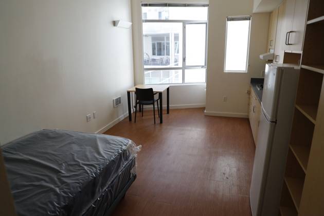 September 28, 2023, San Francisco, California, USA: One of the apartments for residents in a residential building run by Episcopal Community Services in San Francisco, California on Thursday, September 28, 2023. The city of San Francisco has come under a lot of attack for how it is handling the homeless, drug and retail fallout in Downtown San Francisco. San Francisco USA - ZUMAm117 20230928_zaf_m117_038 Copyright: xDavidxG.xMcIntyrex