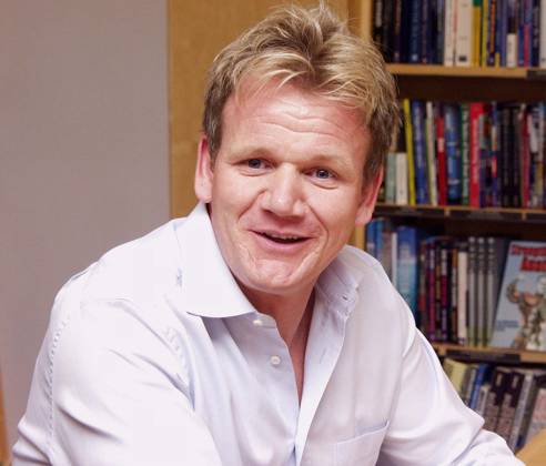GORDON RAMSAY BOOK SIGNING GORDON RAMSAY AT BORDERS BOOKSHOP IN OXFORD TO SIGN COPIES OF HIS BOOK GORDON RAMSAY S KITCHEN HEAVEN . 28TH JUNE 2004. PICTURES, Credit:Geoff Swaine Avalon  Copyright: xGeoffxSwainex xAvalonx 0544741138