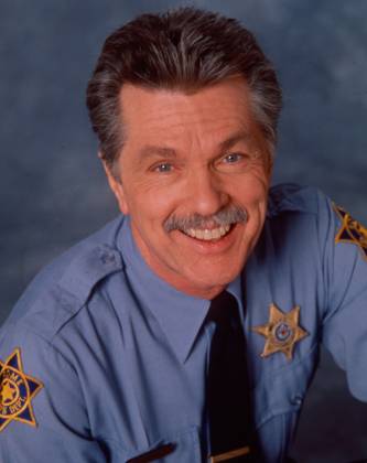 PICKET FENCES, Tom Skerritt, 1992-96. ? 20th Century Fox Film Courtesy: Everett CollectionTSDPIFE FE040 PUBLICATIONXNOTxINxCANxCHNxFRAxITAxJPNxNORxPOLxRUSxESPxUKxUSA Copyright: xx TSDPIFE FE040 TSDPIFE_FE040_H
