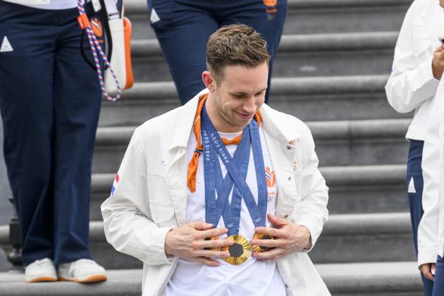 Den Haag, The Netherlands, 2024-08-13 15:25:49 THE HAGUE, 13-08-2024, Huis ten Bosch PalaceKing Willem Alexander and Queen Maxima receive the Dutch medal winners of the 2024 Summer Olympics in Paris at Huis ten Bosch PalacePHOTO: NLBeeld Patrick van EmstIn the photo: Harrie Lavreysen Credit: NL Beeld Patrick van Emst