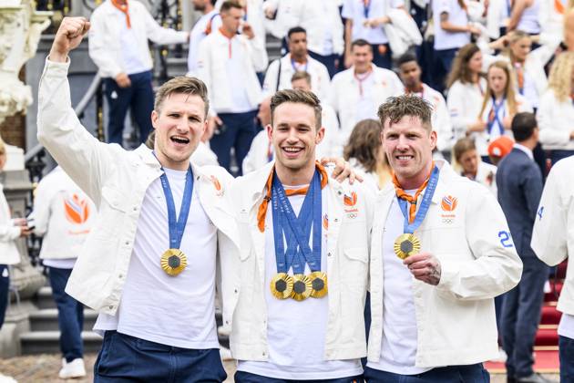 Den Haag, The Netherlands, 2024-08-13 15:34:18 THE HAGUE, 13-08-2024, Huis ten Bosch PalaceKing Willem Alexander and Queen Maxima receive the Dutch medal winners of the 2024 Summer Olympics in Paris at Huis ten Bosch PalacePHOTO: NLBeeld Patrick van EmstIn the photo: Jeffrey Hoogland, Harrie Lavreysen and Roy van den Berg Credit: NL Beeld Patrick van Emst