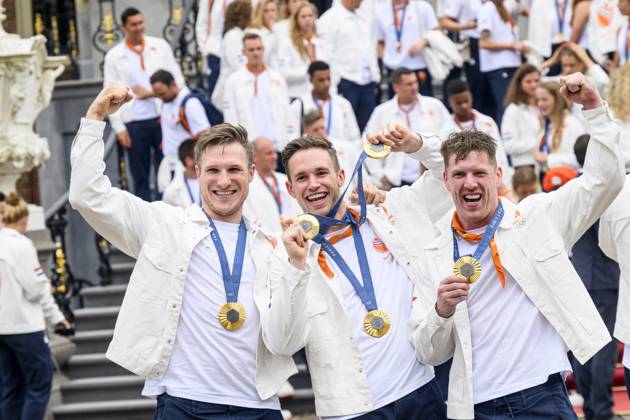 Den Haag, The Netherlands, 2024-08-13 15:34:24 THE HAGUE, 13-08-2024, Huis ten Bosch PalaceKing Willem Alexander and Queen Maxima receive the Dutch medal winners of the 2024 Summer Olympics in Paris at Huis ten Bosch PalacePHOTO: NLBeeld Patrick van EmstIn the photo: Jeffrey Hoogland, Harrie Lavreysen and Roy van den Berg Credit: NL Beeld Patrick van Emst