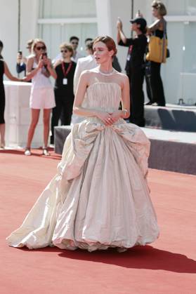 Stacy Martin bei der Premiere des Kinofilms The Brutalist auf der Biennale di Venezia 2024 81. Internationale Filmfestspiele von Venedig im Palazzo del Cinema. Venedig, 01.09.2024