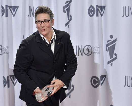 April 21, 2013, Regina, Sk, CAN: k.d. lang poses with the Juno after being inducted to the Canadian Music Hall of Fame during the 2013 Juno Gala, Dinner and Awards in Regina on Sunday, April 21, 2013. Regina CAN  - ZUMAc35_ 20130421_zaf_c35_171 Copyright: xLiamxRichardsx