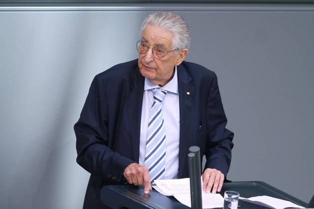 News Bilder des Tages Berlin, Deutschland, 10.09.2024: Deutscher Bundestag: Feierstunde zum 75. Jahrestag der Konstituierung: Gerhart Rudolf Baum hält eine Rede Copyright: xdtsxNachrichtenagenturx dts_45168