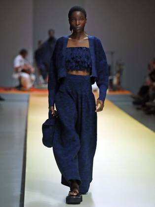 PFW - CFCL Runway A model walks the runway during the CFCL Womenswear Spring-Summer 2025 show as part of Paris Fashion Week on September 23, 2024 in Paris, France. Photo by Alain-Gil Gonzalez ABACAPRESS.COM Paris France Copyright: xGonzalezxAlain-Gil ABACAx