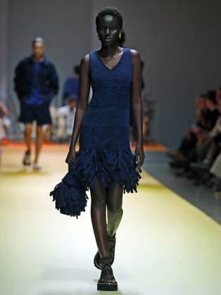 PFW - CFCL Runway A model walks the runway during the CFCL Womenswear Spring-Summer 2025 show as part of Paris Fashion Week on September 23, 2024 in Paris, France. Photo by Alain-Gil Gonzalez ABACAPRESS.COM Paris France Copyright: xGonzalezxAlain-Gil ABACAx