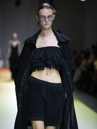 PFW - CFCL Runway A model walks the runway during the CFCL Womenswear Spring-Summer 2025 show as part of Paris Fashion Week on September 23, 2024 in Paris, France. Photo by Alain-Gil Gonzalez ABACAPRESS.COM Paris France Copyright: xGonzalezxAlain-Gil ABACAx