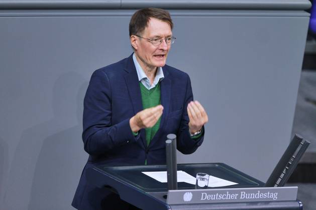 News Bilder des Tages Berlin, Deutschland, 25.09.2024: Deutscher Bundestag: 187. Bundestagssitzung: Bundesminister für Gesundheit Karl Lauterbach (SPD) hält eine Rede Copyright: xdtsxNachrichtenagenturx dts_47154