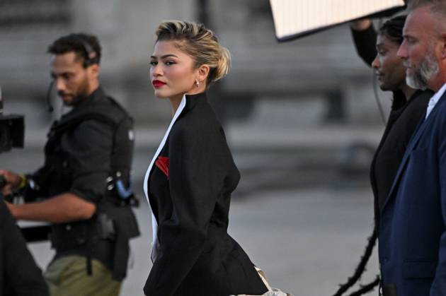 PFW Louis Vuitton Outside Arrivals Zendaya arriving at Louis Vuitton show during Paris Fashion Week in Paris, France on October 1, 2024. Photo by Julien Reynaud APS-Medias ABACAPRESS.COM Paris France Copyright: xReynaudxJulien APS-Medias ABACAx