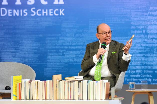 Frankfurter Buchmesse 2024. Literaturkritiker Denis Scheck am 17.10.2024 auf der Frankfurter Buchmesse. 20241017MWI010074