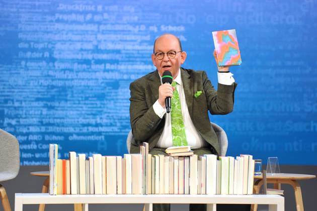 Frankfurter Buchmesse 2024. Literaturkritiker Denis Scheck am 17.10.2024 auf der Frankfurter Buchmesse. 20241017MWI010088