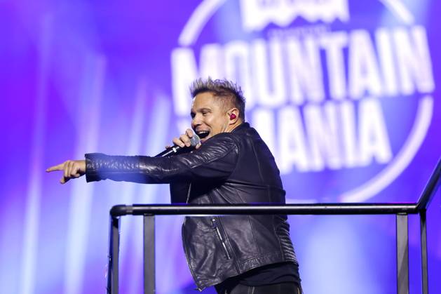 Musiker Matty Valentino bei dem Partyschlager-Event Mountain Mania (der größten Apres-Ski-Party seit Erfindung des Winters) in der Lanxess-Arena. Köln, 08.11.2024 NRW Deutschland Copyright: xChristophxHardtx