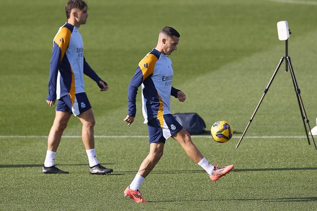 Real Madrid CF Training Session and Press Conference in Madrid, Spain - 03 Dec 2024 Lucas Vazquez of Real Madrid CF seen in action during the training session on the eve of the 2024 2025 La Liga EA Sports week 19 football match between Athletic Club and Real Madrid CF at Ciudad Real Madrid. Madrid Spain Copyright: xFedericoxTitonex xSOPAxImagesx FTITONE_0018