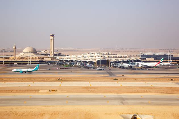 Luftbild des Flughafen Riad International Airport in Saudi-Arabien Riad, Saudi-Arabien - 15. Februar 2023: Luftbild des Flughafen Riad International Airport in Riad, Saudi-Arabien. Copyright: xZoonar.com MarkusxMainkax 22323043